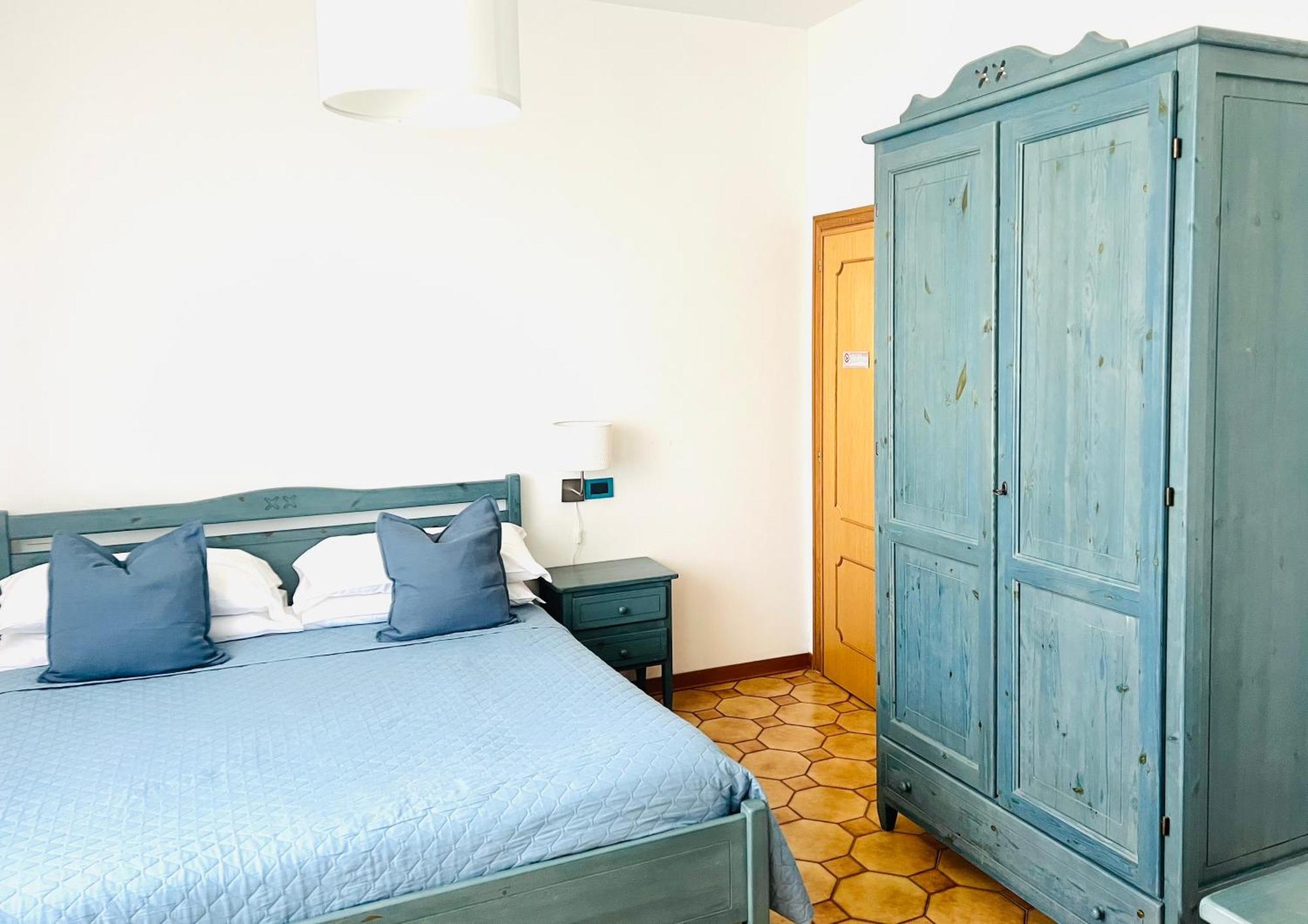 Villa Lavinia B&B Монтескудайо Номер фото